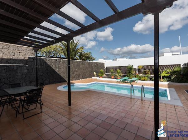Villa Oasis Playa Blanca  Exterior photo